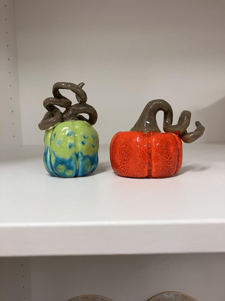 2 légumes réalisés en poterie