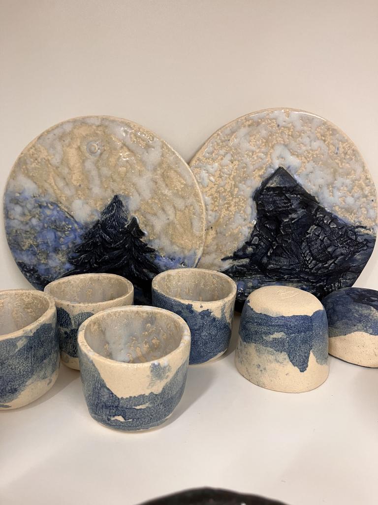 Tasses réalisées en poterie