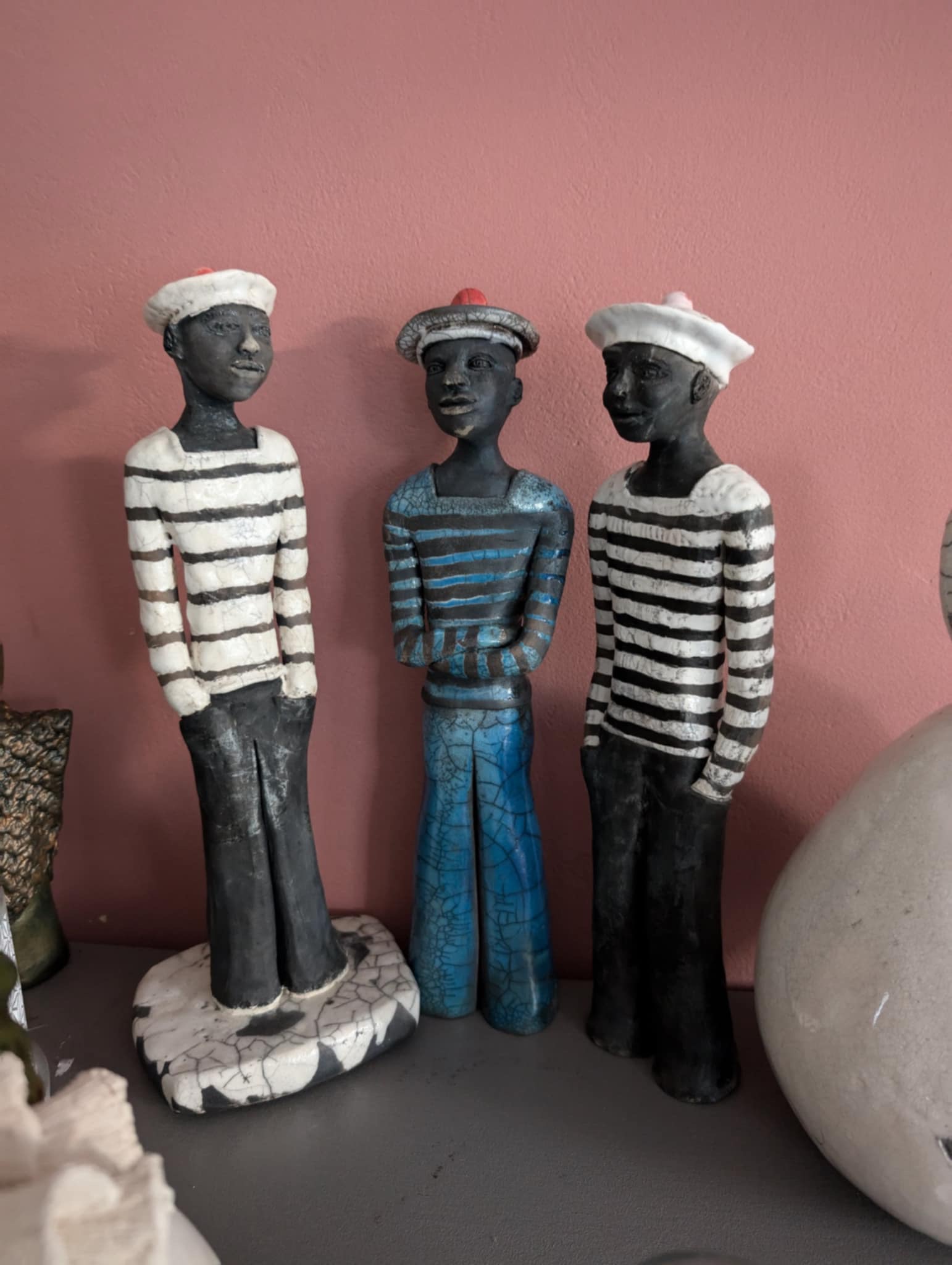 Pottery item